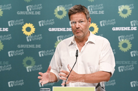 Pressekonferenz mit Robert Habeck in Berlin