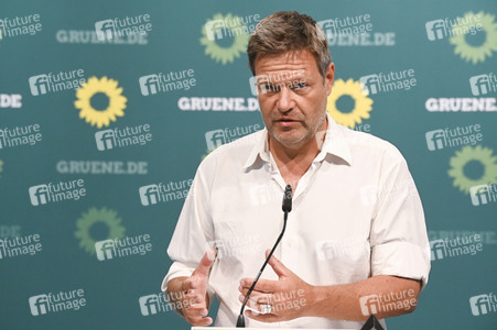Pressekonferenz mit Robert Habeck in Berlin