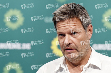 Pressekonferenz mit Robert Habeck in Berlin