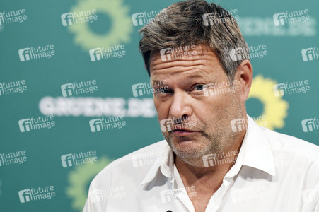 Pressekonferenz mit Robert Habeck in Berlin