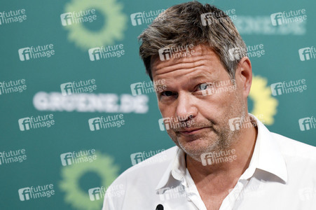Pressekonferenz mit Robert Habeck in Berlin