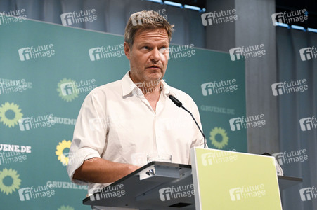 Pressekonferenz mit Robert Habeck in Berlin