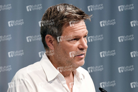Pressekonferenz mit Robert Habeck in Berlin