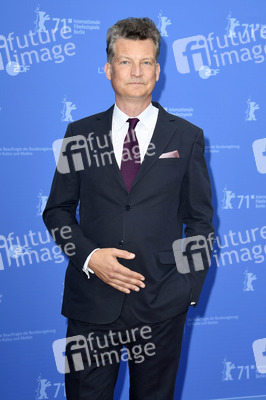 Filmpremiere 'Nebenan', Berlinale 2021