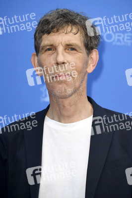 Filmpremiere 'Nebenan', Berlinale 2021