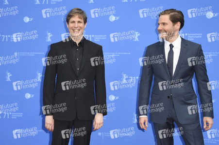 Filmpremiere 'Nebenan', Berlinale 2021