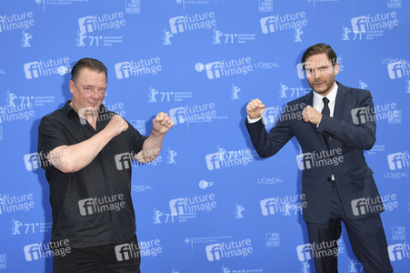 Filmpremiere 'Nebenan', Berlinale 2021