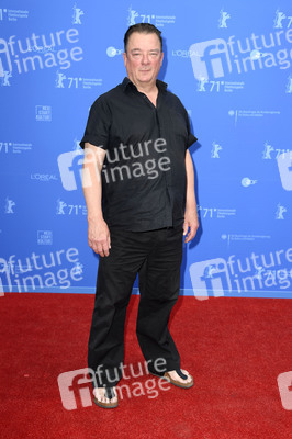 Filmpremiere 'Nebenan', Berlinale 2021