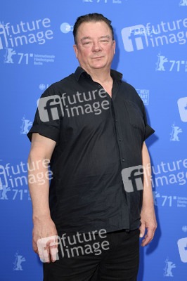 Filmpremiere 'Nebenan', Berlinale 2021