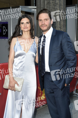 Filmpremiere 'Nebenan', Berlinale 2021