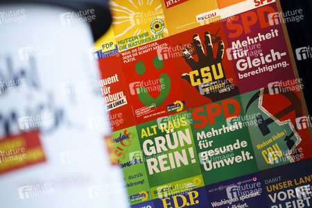 Ausstellung 'Wähl mich! Parteien plakatieren' in Bonn