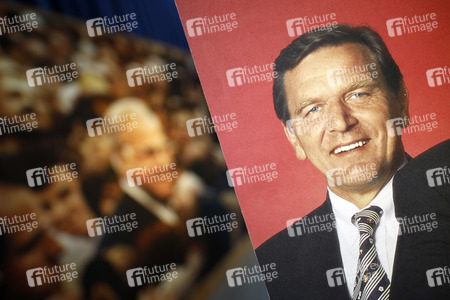 Ausstellung 'Wähl mich! Parteien plakatieren' in Bonn