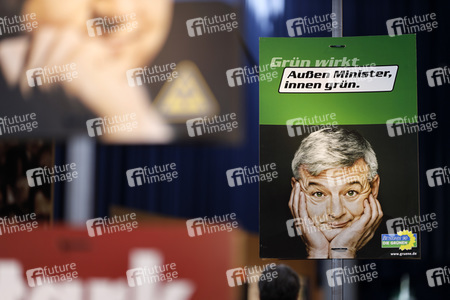 Ausstellung 'Wähl mich! Parteien plakatieren' in Bonn