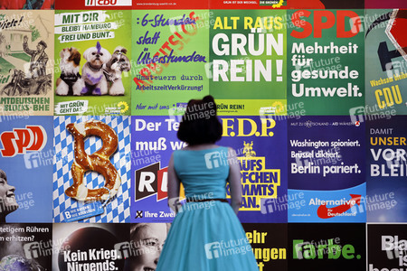 Ausstellung 'Wähl mich! Parteien plakatieren' in Bonn