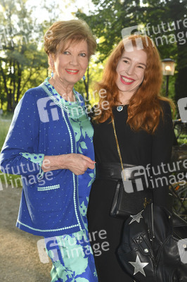 Theaterpremiere 'Das Blaue vom Himmel' in München