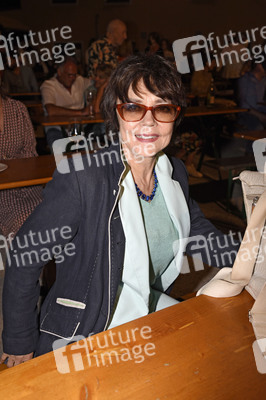 Theaterpremiere 'Das Blaue vom Himmel' in München