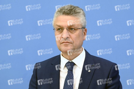 Pressekonferenz zur Corona-Lage, Betriebsärzte und Impfkampagne in Berlin