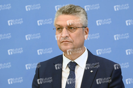 Pressekonferenz zur Corona-Lage, Betriebsärzte und Impfkampagne in Berlin