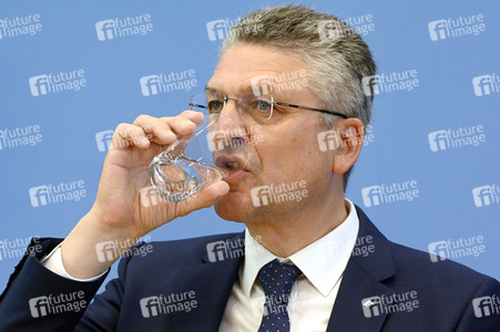 Pressekonferenz zur Corona-Lage, Betriebsärzte und Impfkampagne in Berlin