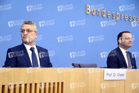 Pressekonferenz zur Corona-Lage, Betriebsärzte und Impfkampagne in Berlin