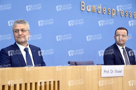 Pressekonferenz zur Corona-Lage, Betriebsärzte und Impfkampagne in Berlin