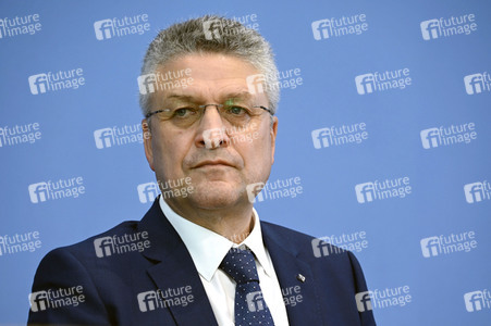 Pressekonferenz zur Corona-Lage, Betriebsärzte und Impfkampagne in Berlin