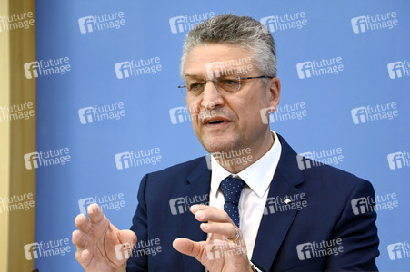 Pressekonferenz zur Corona-Lage, Betriebsärzte und Impfkampagne in Berlin