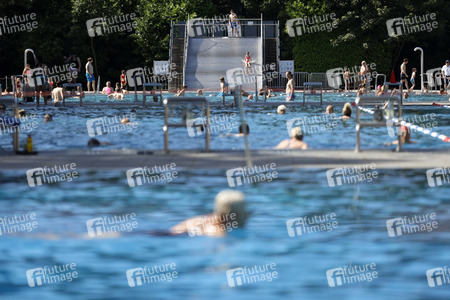 Symbolfoto Freibad