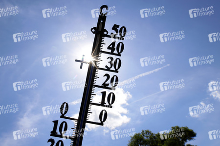 Symbolfoto Sommerliche Temperaturen