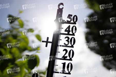 Symbolfoto Sommerliche Temperaturen