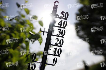 Symbolfoto Sommerliche Temperaturen