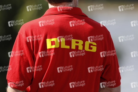 Rettungsübung von Feuerwehr und DLRG in Köln