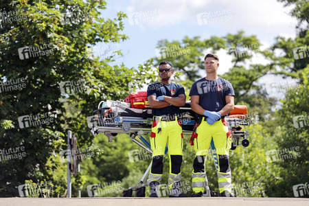 Rettungsübung von Feuerwehr und DLRG in Köln