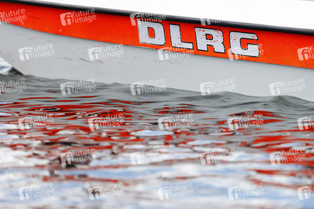 Rettungsübung von Feuerwehr und DLRG in Köln