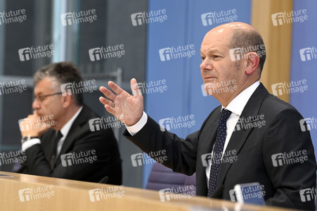 Pressekonferenz mit Olaf Scholz in Berlin
