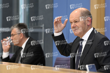 Pressekonferenz mit Olaf Scholz in Berlin