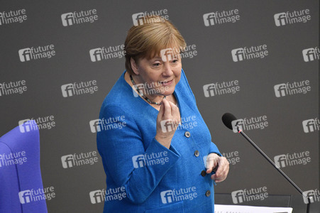 235. Sitzung des Deutschen Bundestages in Berlin