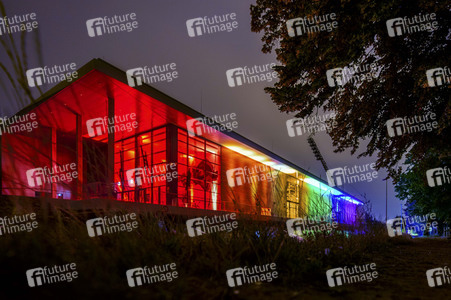 Regenbogenfarben am Steigerwaldstadion in Erfurt