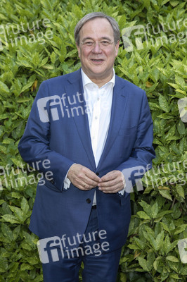 Fototermin mit Sophia Thomalla und Armin Laschet in Düsseldorf