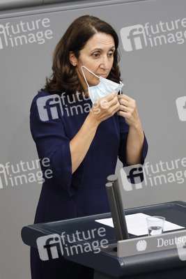 235. Sitzung des Deutschen Bundestages in Berlin