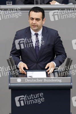 235. Sitzung des Deutschen Bundestages in Berlin