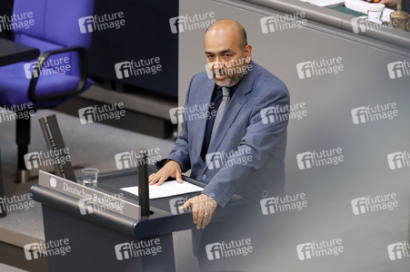 235. Sitzung des Deutschen Bundestages in Berlin