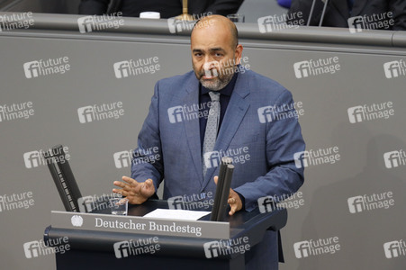 235. Sitzung des Deutschen Bundestages in Berlin