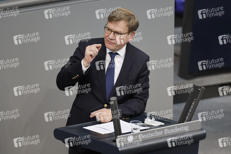 235. Sitzung des Deutschen Bundestages in Berlin