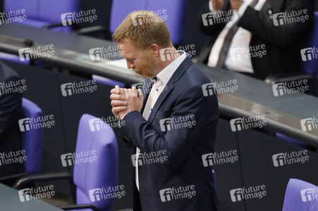 235. Sitzung des Deutschen Bundestages in Berlin