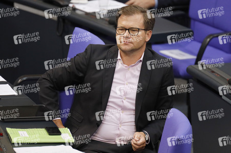 235. Sitzung des Deutschen Bundestages in Berlin