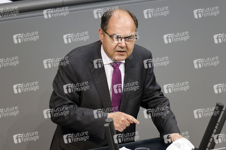 235. Sitzung des Deutschen Bundestages in Berlin