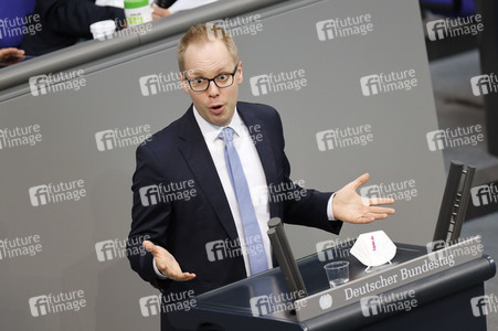 235. Sitzung des Deutschen Bundestages in Berlin