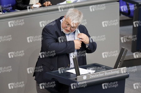 235. Sitzung des Deutschen Bundestages in Berlin