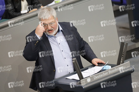 235. Sitzung des Deutschen Bundestages in Berlin